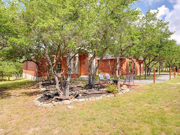 2nd image of 123 N El Campo Dr