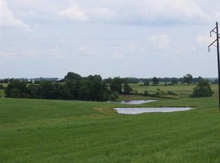 1 Woodlake Rd, Stamping Ground, KY 40379