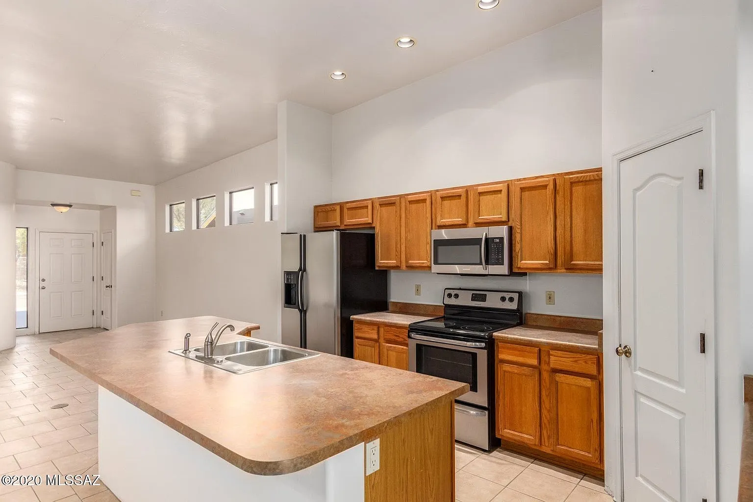 3158 N Avenida Del Clarin — Photo 2
