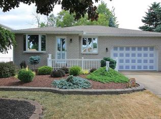 1138 Mineral Springs Rd, Buffalo, NY 14224