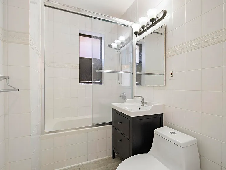 6601 Broadway #D7 — Photo 12