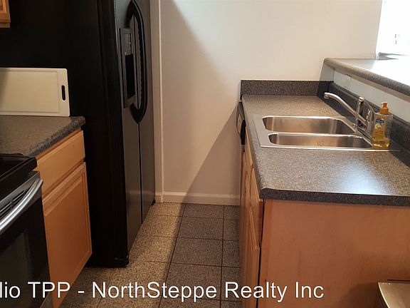 3rd image of 2213-2215 N High St #2877900