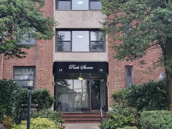 14 Stoner Ave APT 2J, Great Neck, NY 11021