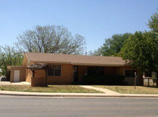 808 Birdwell Ln, Big Spring, TX 79720