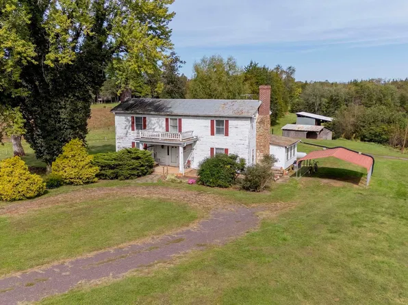 614 Lillards Ford Rd, Oakpark, VA 22730