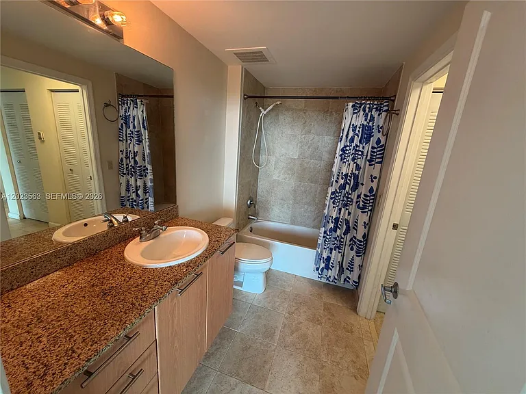 2021 SW 3rd Ave #902 — Photo 8