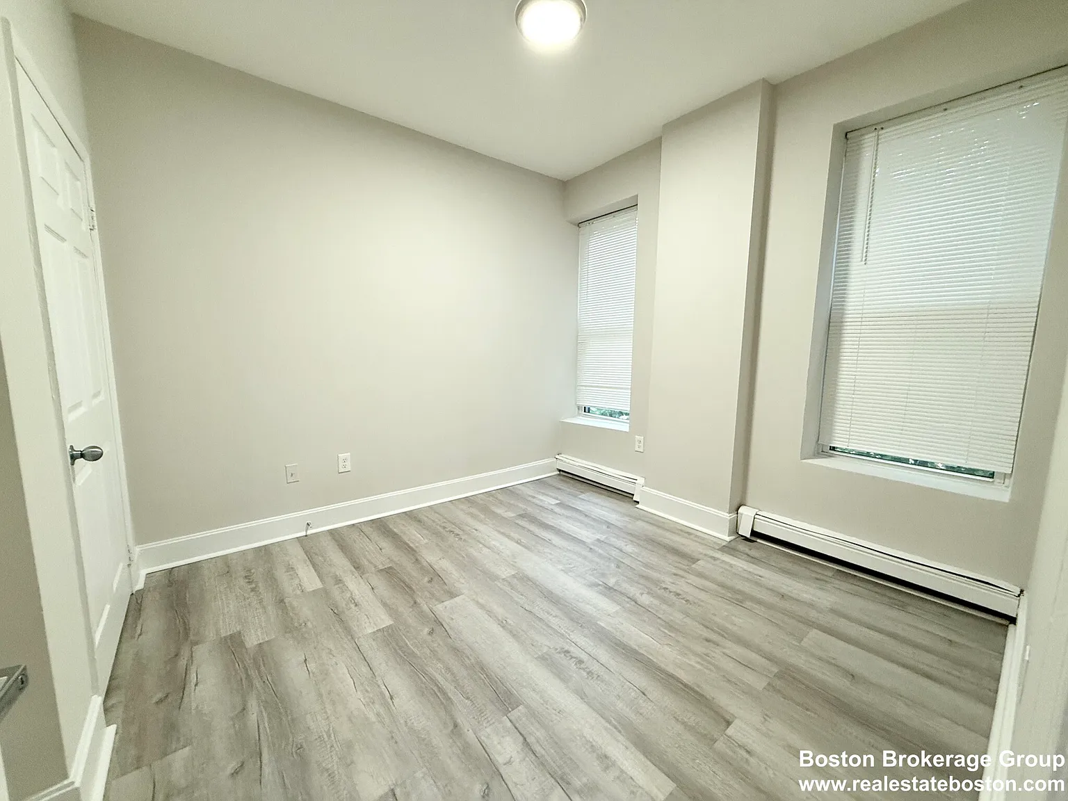 3 bed, 1.0 bath, $3,600 — Photo 2