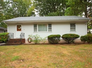 157 McLean St, Iselin, NJ 08830