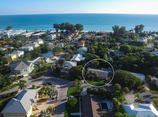 7306 Holmes Blvd, Holmes Beach, FL 34217