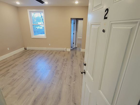 4th image of 266 Summit Ave #2A