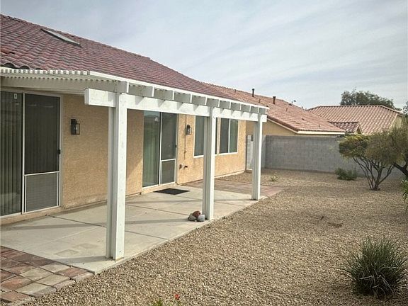 3rd image of 3589 Casa Corona Ave