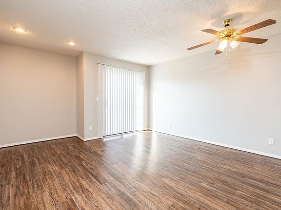 2nd image of 844 N Waco Ave #4108
