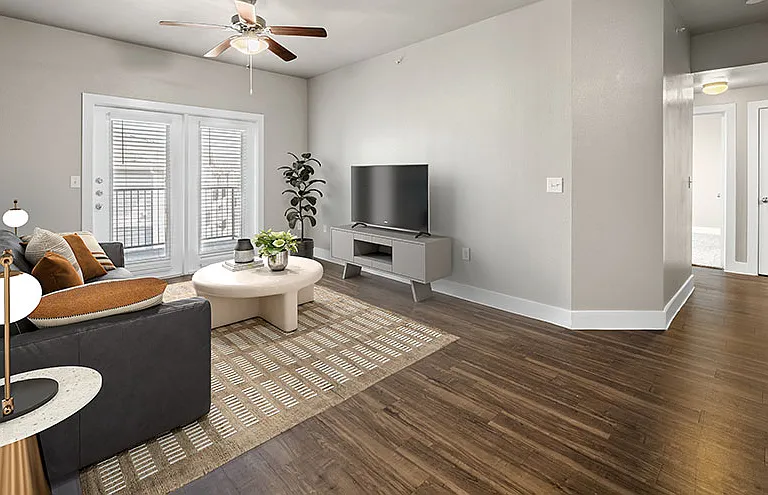 Parallax @ Georgetown Apartments — Photo 14