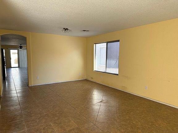3rd image of 3834 W Dunbar Dr