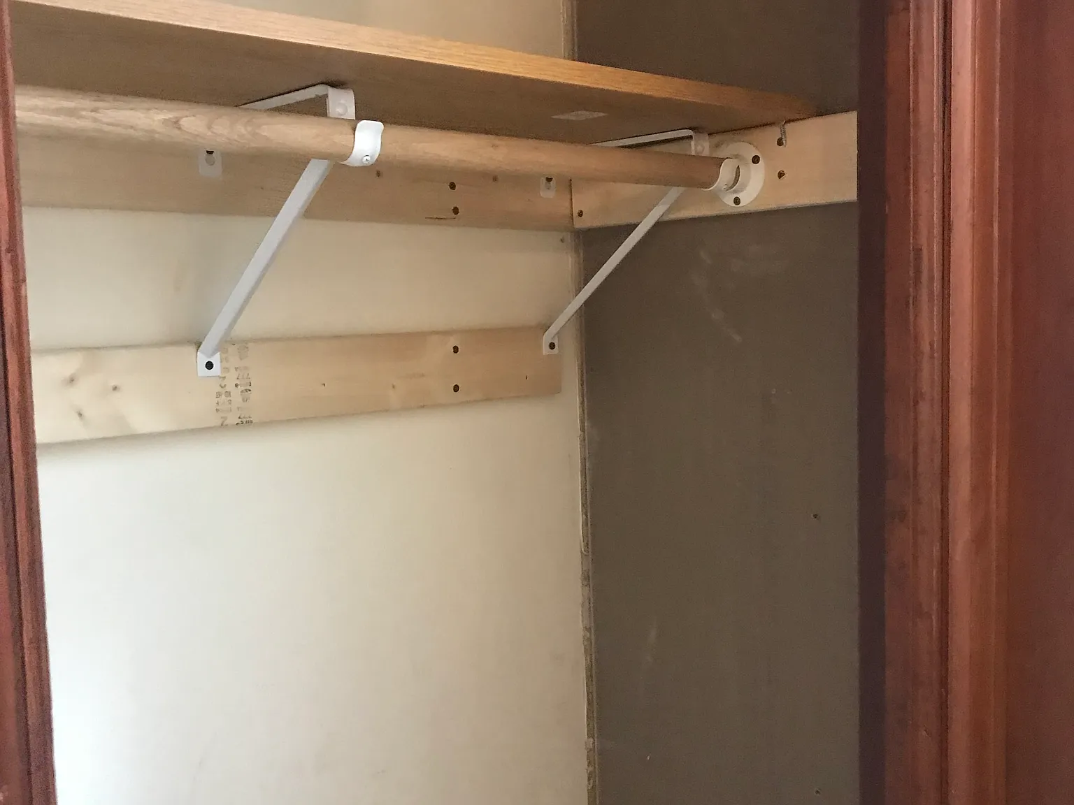 3 bed, 1100 sqft, $1,000 — Photo 2