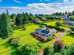 11700 SE Clover Ln, Happy Valley, OR 97086