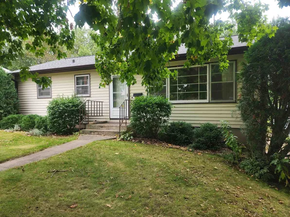 515 N Hickory St, Platteville, WI 53818