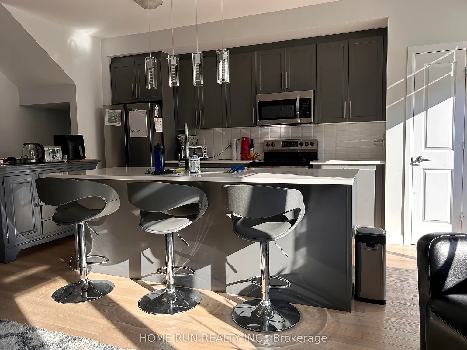 3 bed, $2,700 — Photo 4