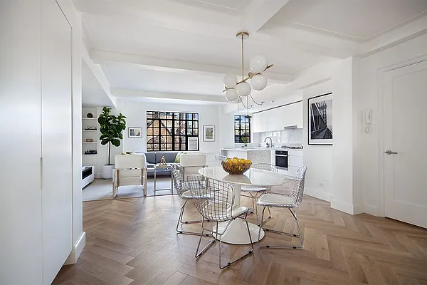 Sold by Stribling | media 21