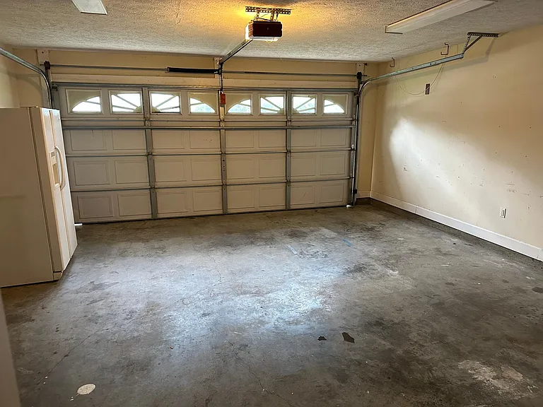 114A W Bound St — Photo 13