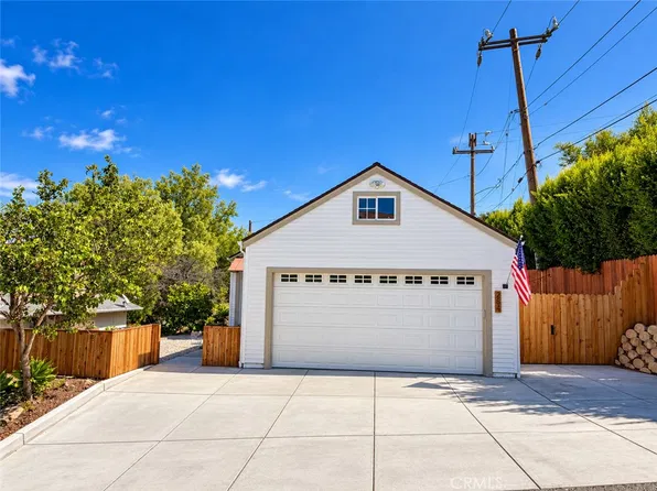 284 Heavenly Valley Rd, Thousand Oaks, CA 91320