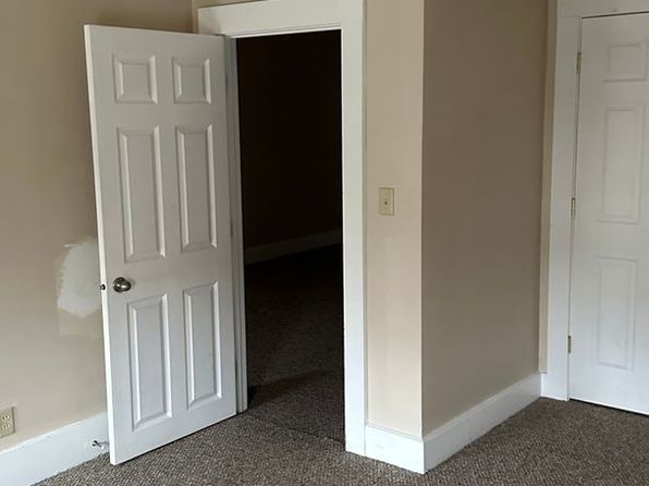 109 E Main St