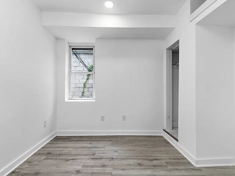 2612 W Girard Ave #1 — Photo 6