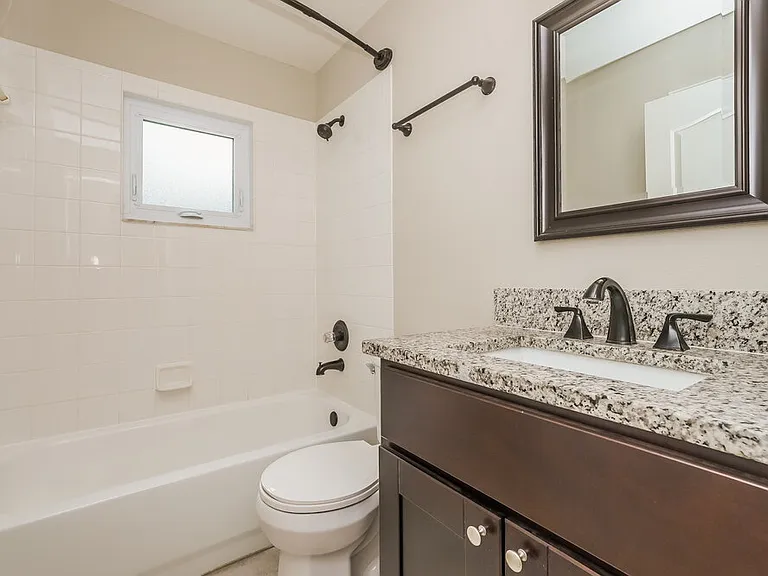 7604 Wiltshire Park Pl — Photo 15