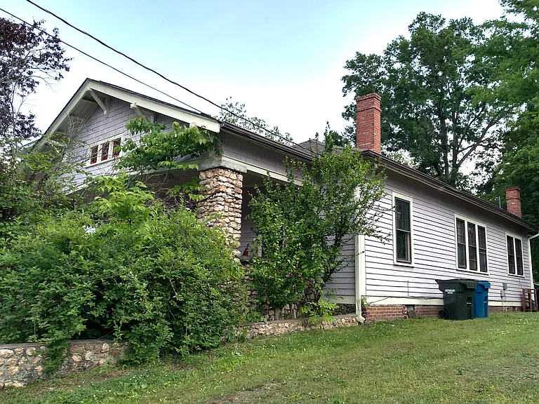 829 Wilkerson Ave — Photo 2