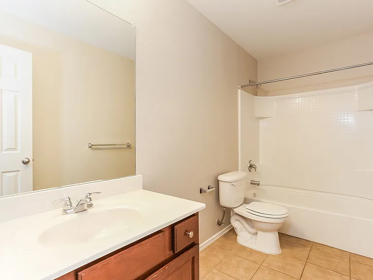 413 Emerald Creek Dr — Photo 18