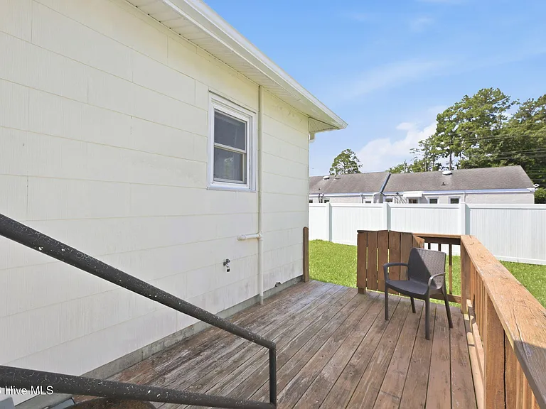 1304 Stallings Pkwy — Photo 21
