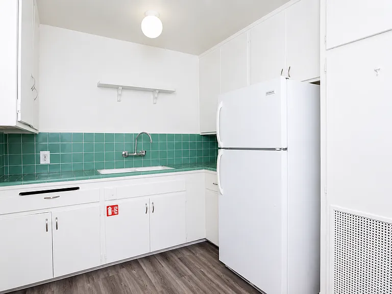 7908 La Mesa Blvd — Photo 1
