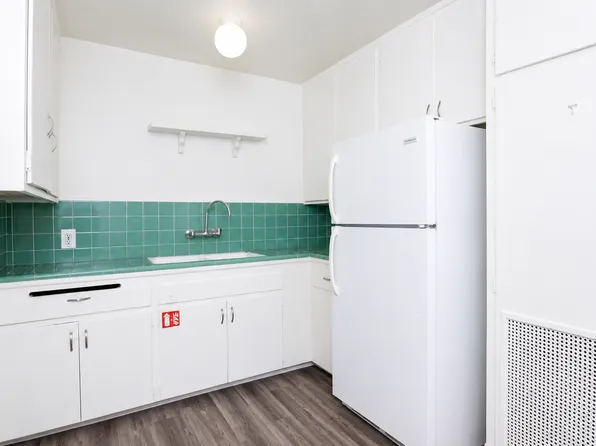 7908 La Mesa Blvd, La Mesa, CA 91942