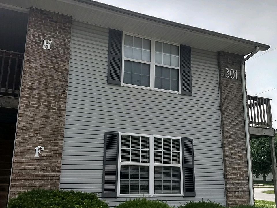 FRONT OF THE DOWNSTRAIRS UNIT