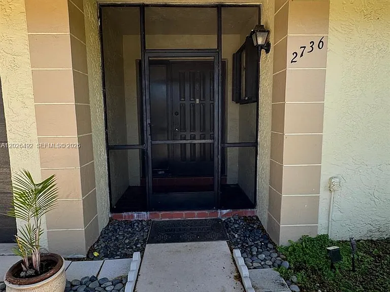 2736 Carnation Ct — Photo 3