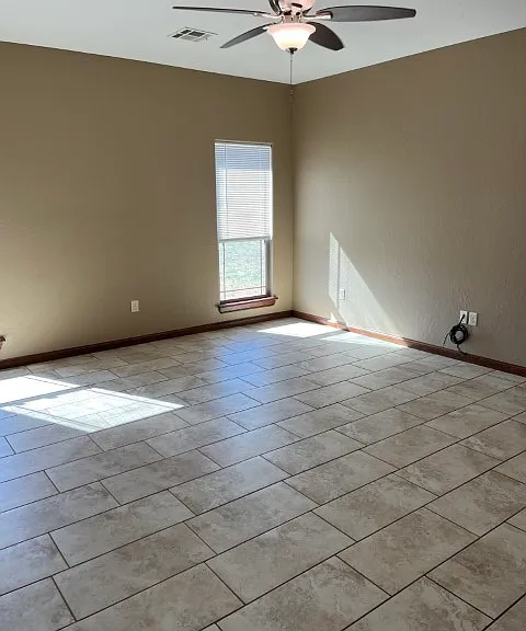 394 NE Simmons Cir — Photo 12