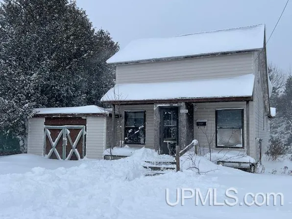 57244 Rockland St, Calumet, MI 49913