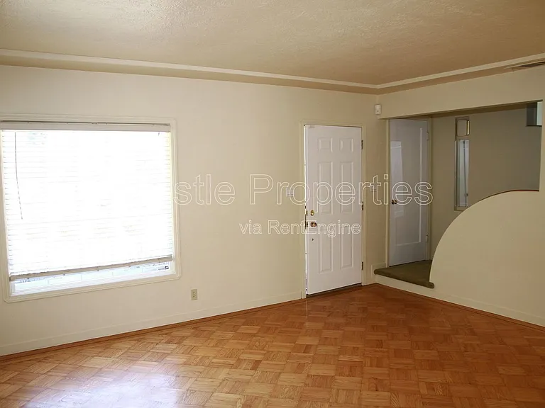 271 Viewmont Ave — Photo 2