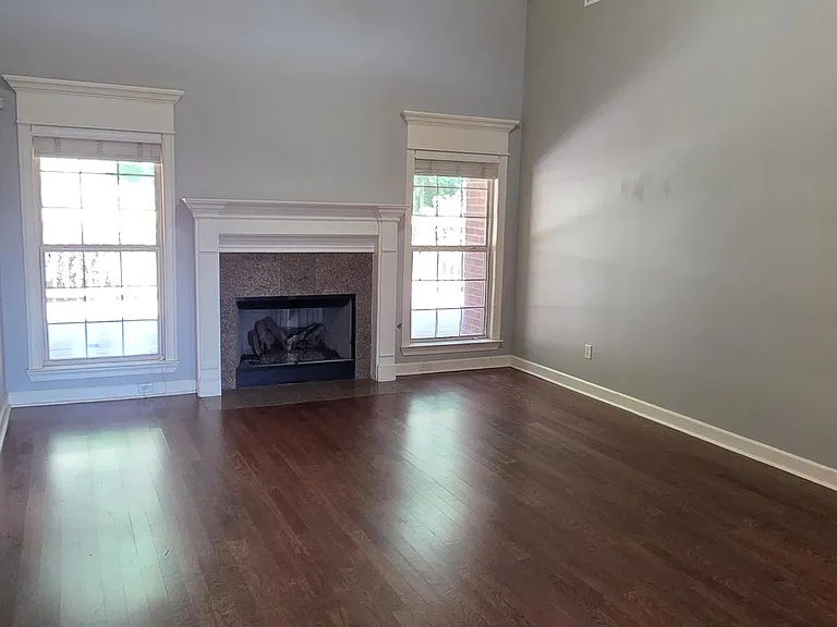 1416 Lansing St — Photo 7