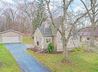 3935 Edwards St, Mineral Ridge, OH 44440