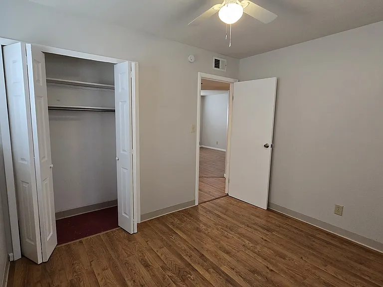 400 Dewey St #B — Photo 7