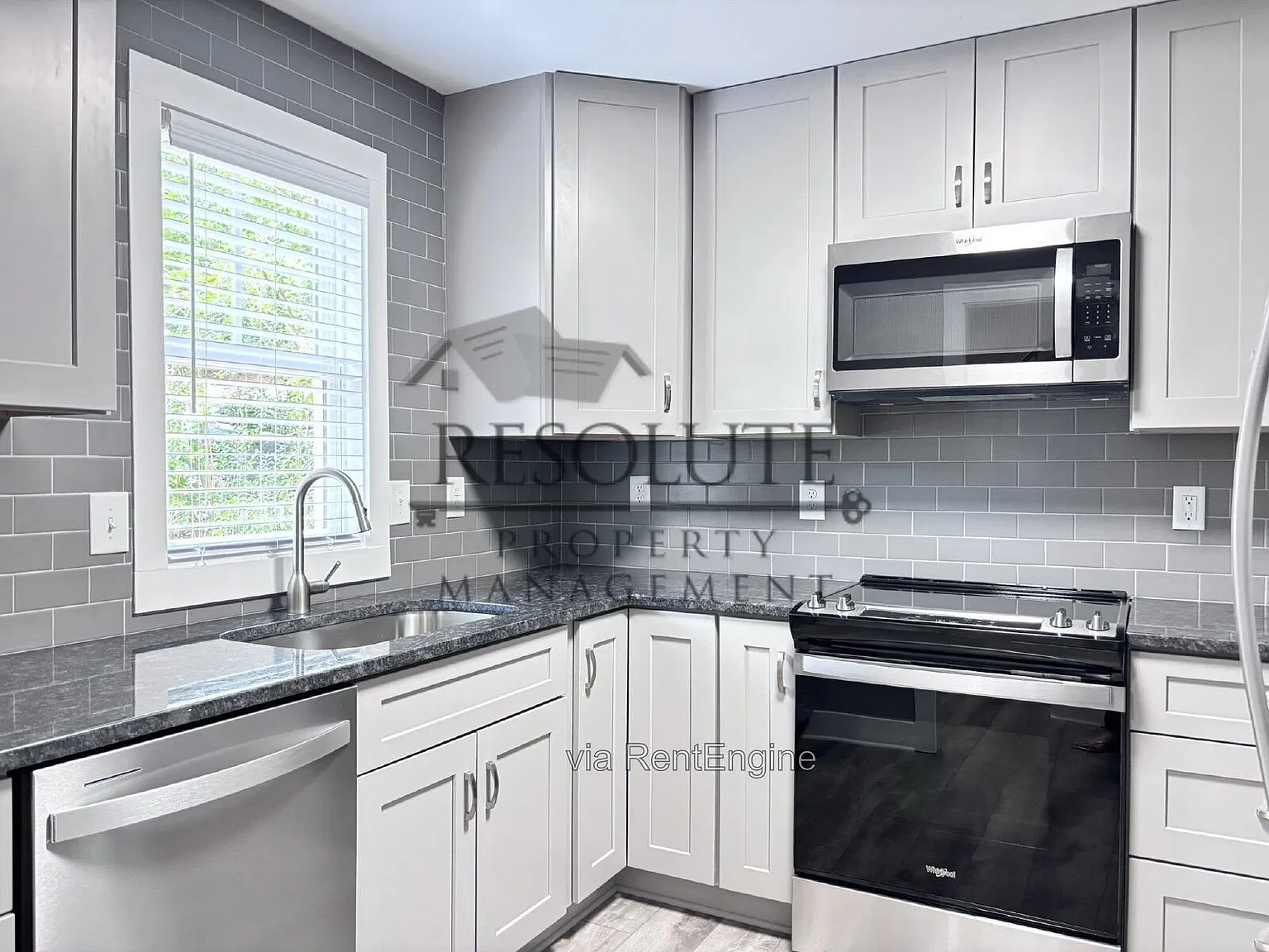 3 bed, 2.5 bath, 1291 sqft, $1,895 — Photo 2