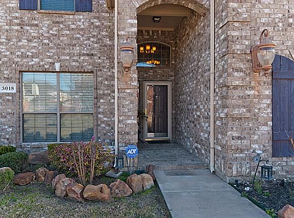 3rd image of 3018 Saint Joseph Dr