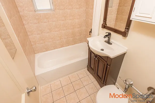 Sold by Modern Spaces | media 19