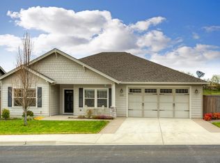 658 Nottingham Ter, Eagle Point, OR 97524