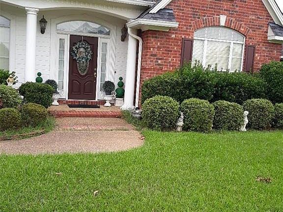 4th image of 9921 Burgundy Oaks Dr
