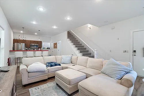 Floor plan 745