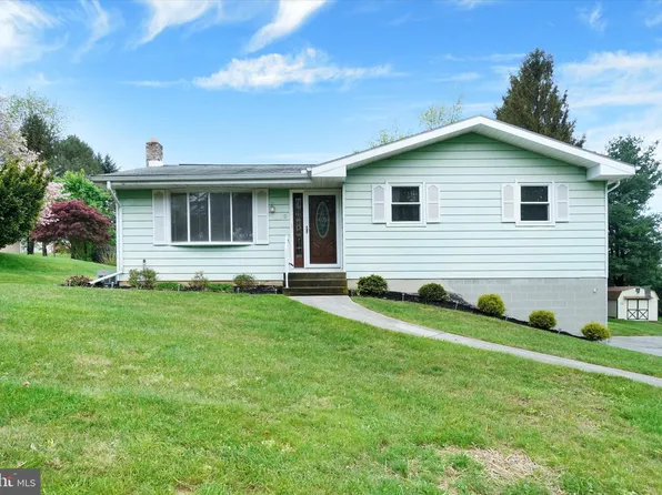 150 S Camp St, Windsor, PA 17366