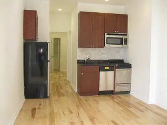 Rented by Tower Brokerage | media 23