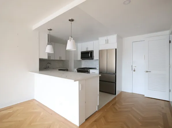 305 East 86th Street image 1 of 15